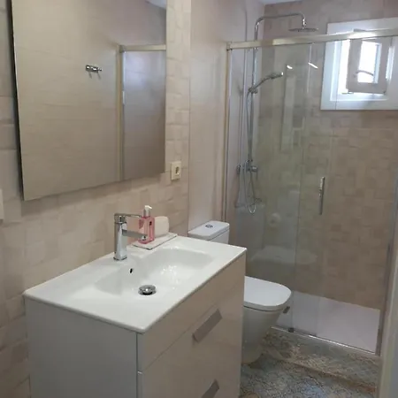 Lägenhet Vigob Apto Al Lado Vialia - Corteingles