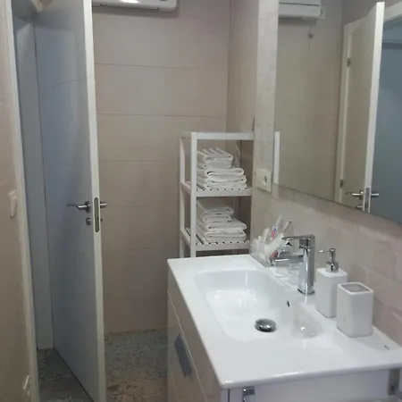 Vigob Apto Al Lado Vialia - Corteingles Lägenhet *